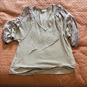 Chic Women's Blouse in Soft Gray
